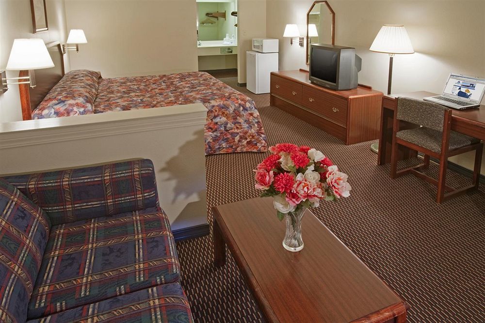 Americas Best Value Inn & Suites Slidell Exterior photo